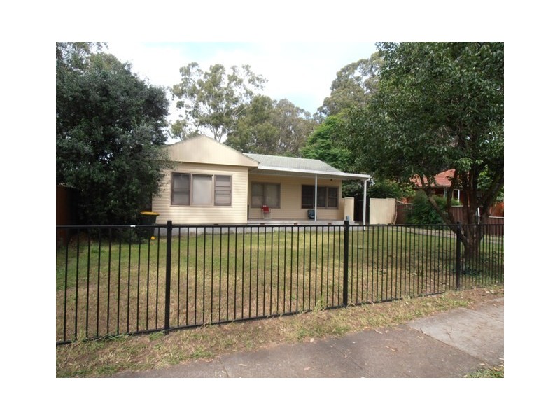 123 Parliament Road, Macquarie Fields NSW 2564
