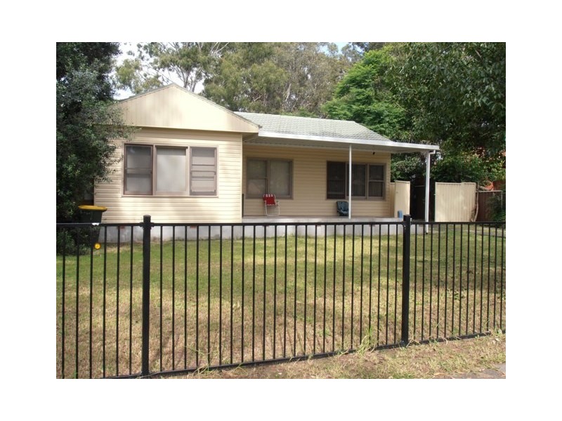 123 Parliament Road, Macquarie Fields NSW 2564