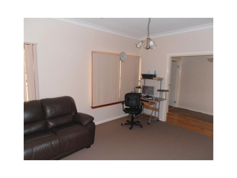 123 Parliament Road, Macquarie Fields NSW 2564