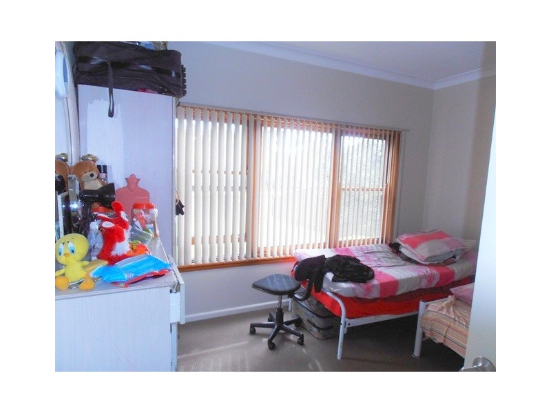 123 Parliament Road, Macquarie Fields NSW 2564