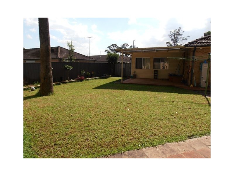 7 Lotus Place, Macquarie Fields NSW 2564