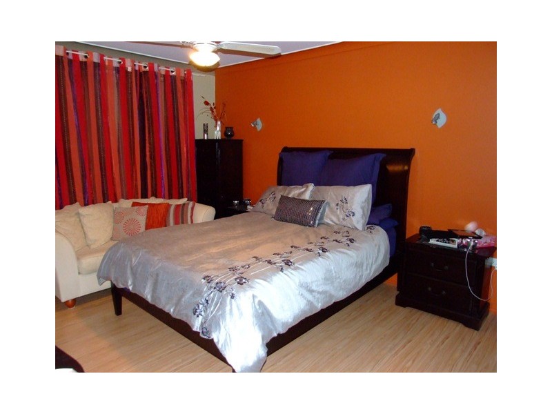 22 Nelson Street, Minto NSW 2566