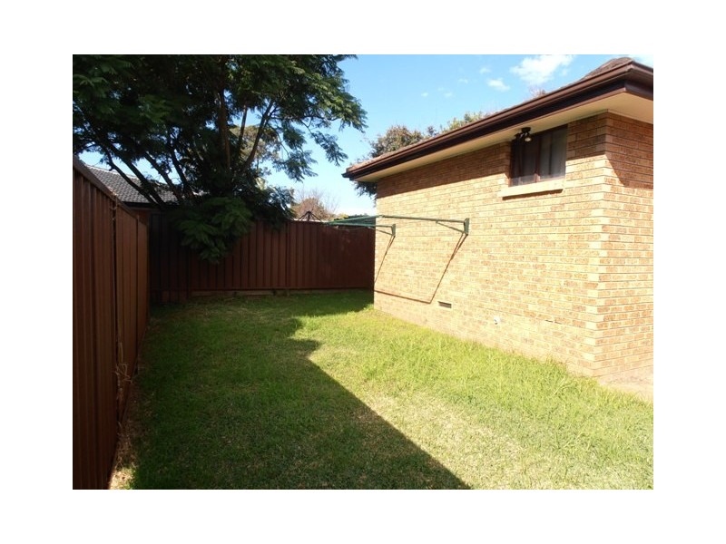 4/132 Cumberland Road, Ingleburn NSW 2565