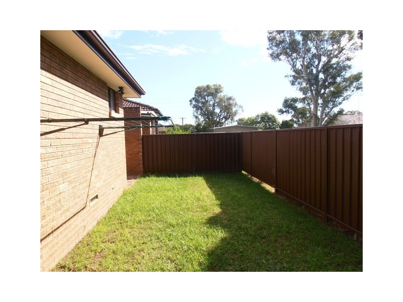 4/132 Cumberland Road, Ingleburn NSW 2565