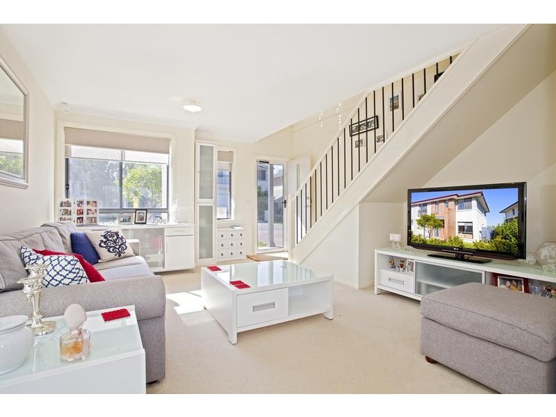 9 Northhampton Avenue, Glenfield NSW 2167
