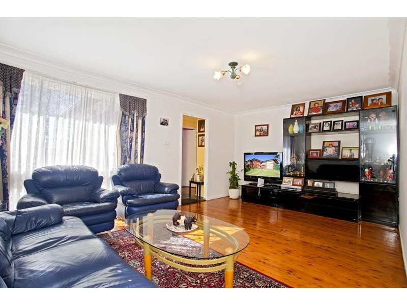 1 Mercedes Road, Ingleburn NSW 2565