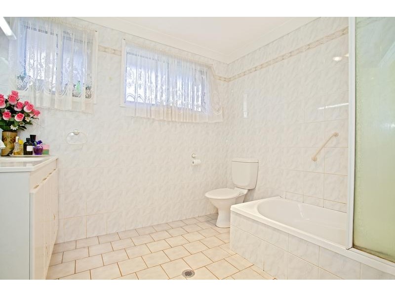 1 Mercedes Road, Ingleburn NSW 2565