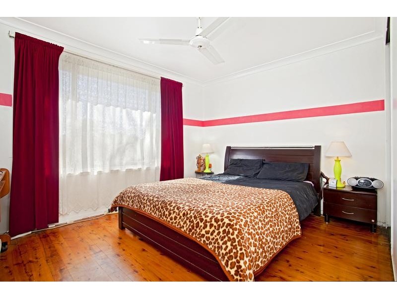 1 Mercedes Road, Ingleburn NSW 2565