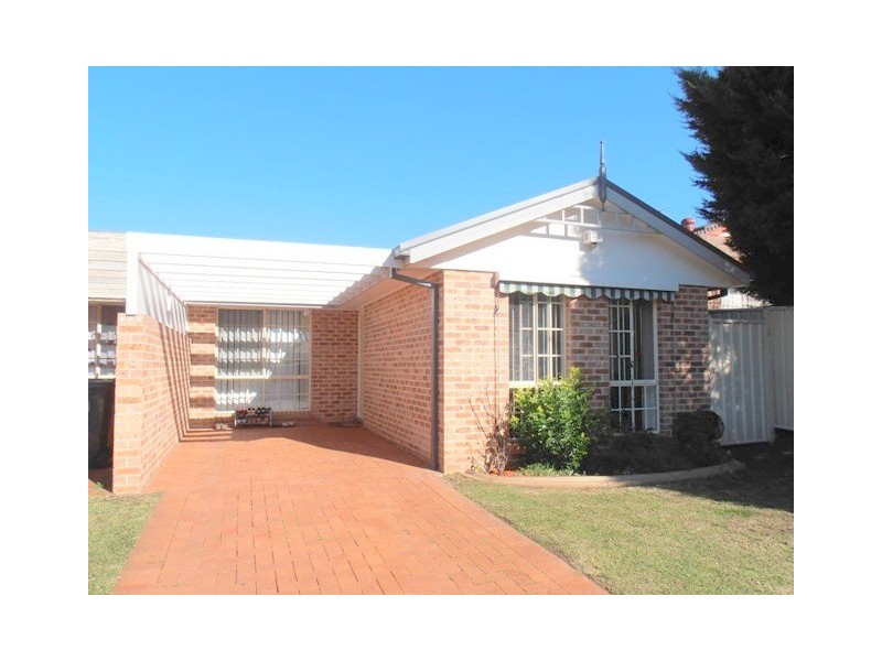 9b Pontiac Place, Ingleburn NSW 2565