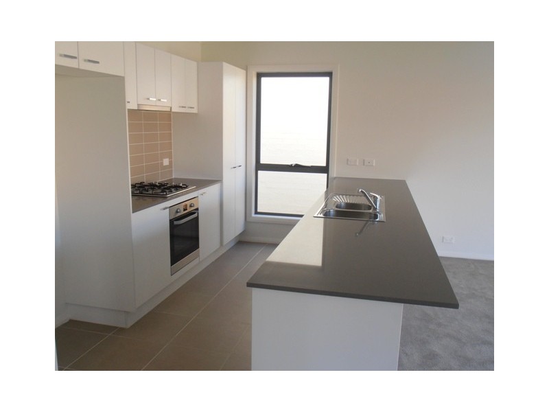 2 Brothers Lane, Glenfield NSW 2167