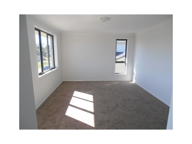 2 Brothers Lane, Glenfield NSW 2167