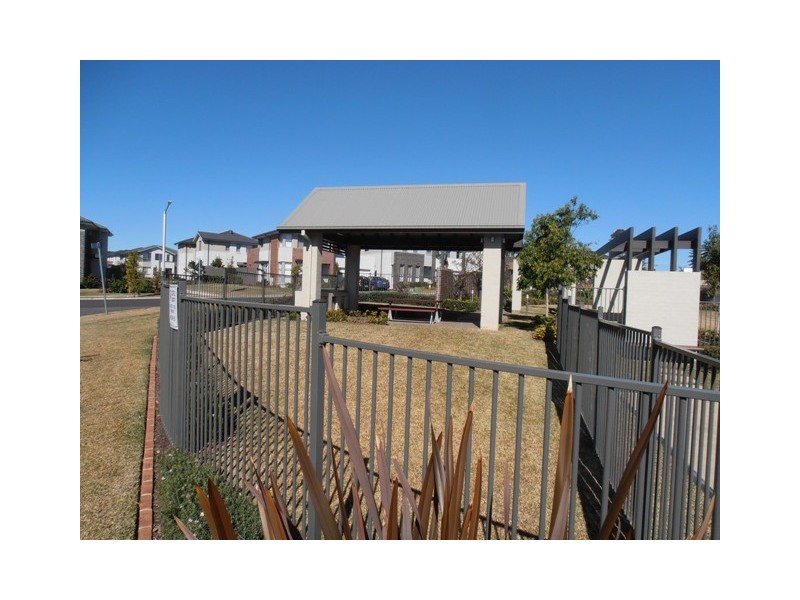 2 Brothers Lane, Glenfield NSW 2167