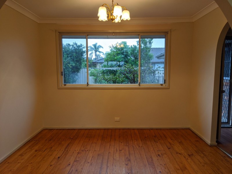 17 Aseki Avenue, Glenfield NSW 2167