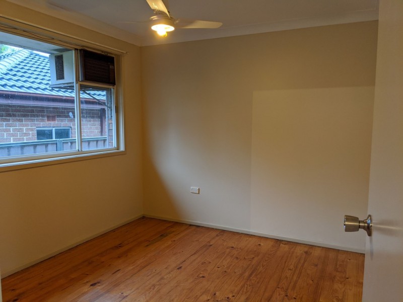 17 Aseki Avenue, Glenfield NSW 2167