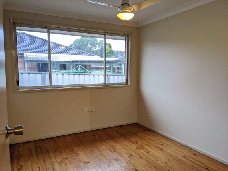 17 Aseki Avenue, Glenfield NSW 2167