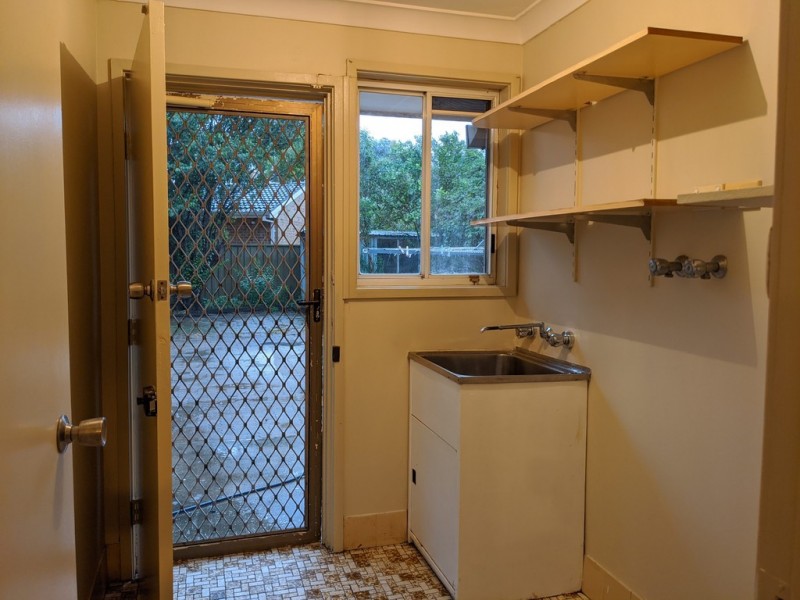 17 Aseki Avenue, Glenfield NSW 2167