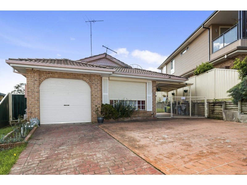 30 Glenella Way, Minto NSW 2566