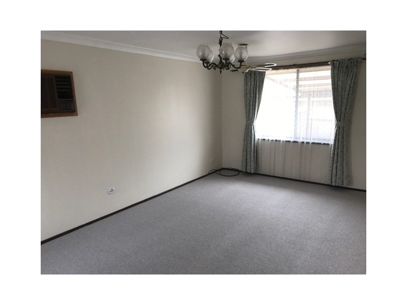 2 Allen Place, Minto NSW 2566
