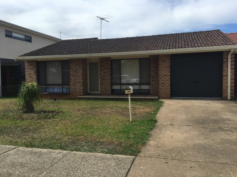1/100 Oxford Road, Ingleburn NSW 2565