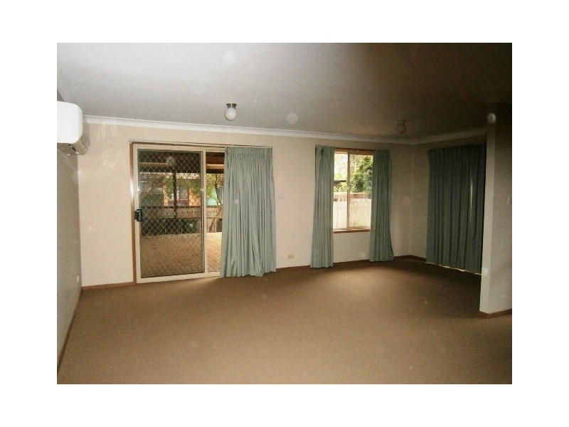 2/23 Fourth Avenue, Macquarie Fields NSW 2564