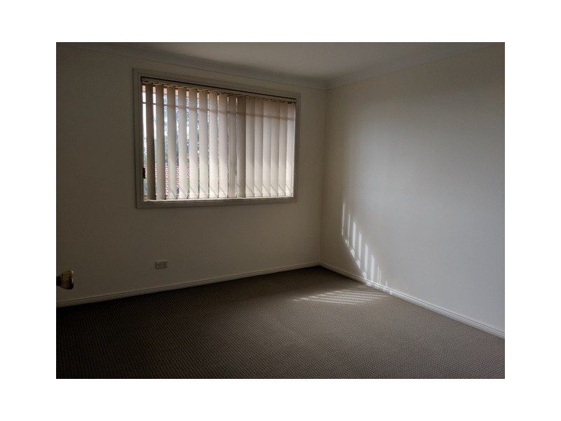 2/172 Cumberland Road, Ingleburn NSW 2565