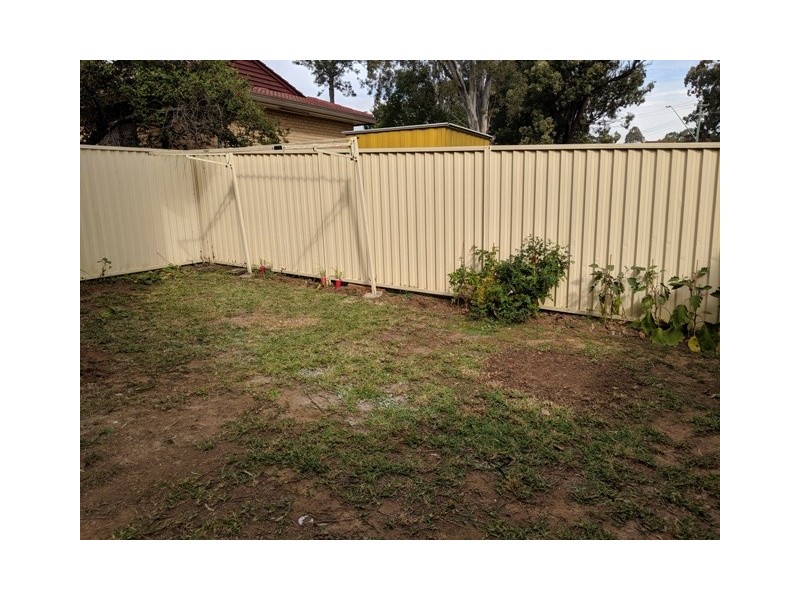 2/172 Cumberland Road, Ingleburn NSW 2565