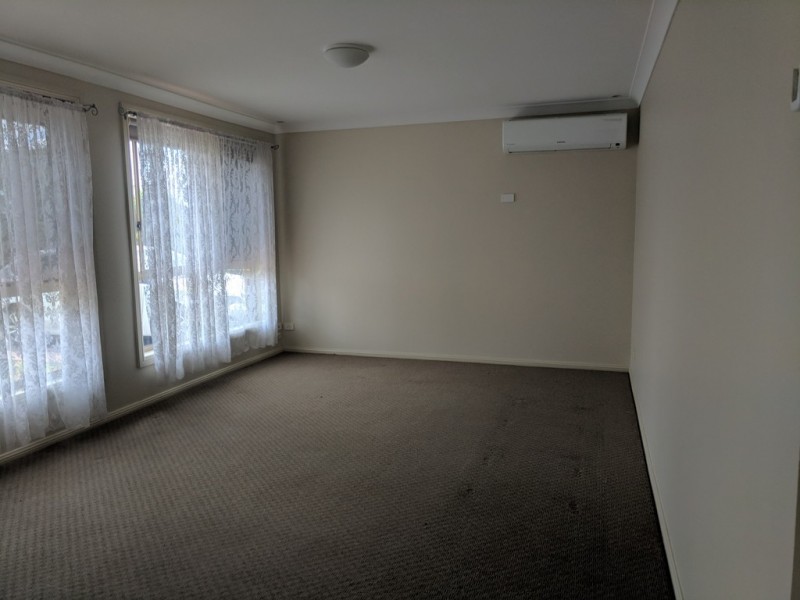 11 Daimler Place, Ingleburn NSW 2565