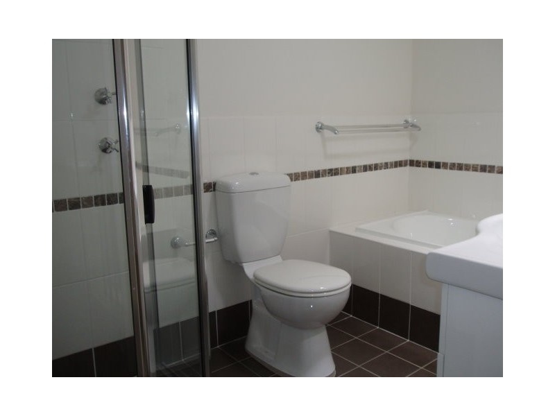 12/13 Chamberlain Street, Campbelltown NSW 2560