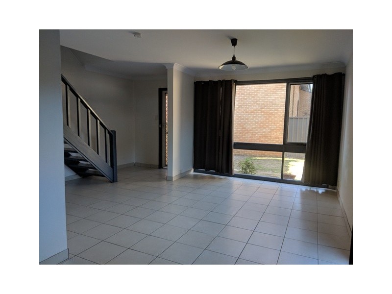 7/11 Kings Road, Ingleburn NSW 2565