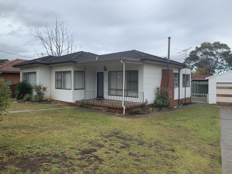 4 Gloucester Street, Macquarie Fields NSW 2564