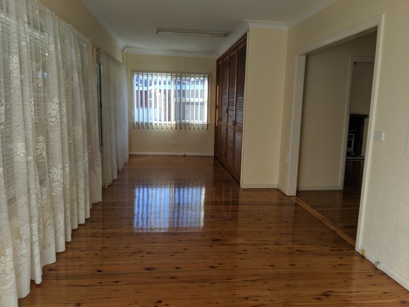 4 Gloucester Street, Macquarie Fields NSW 2564