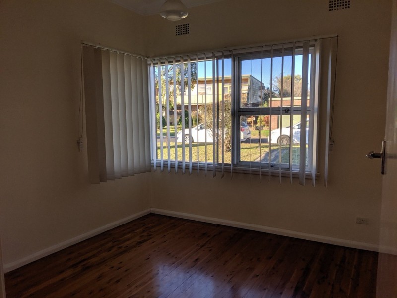 4 Gloucester Street, Macquarie Fields NSW 2564