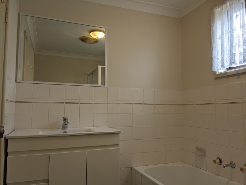 1/39 Currawong Street, Ingleburn NSW 2565