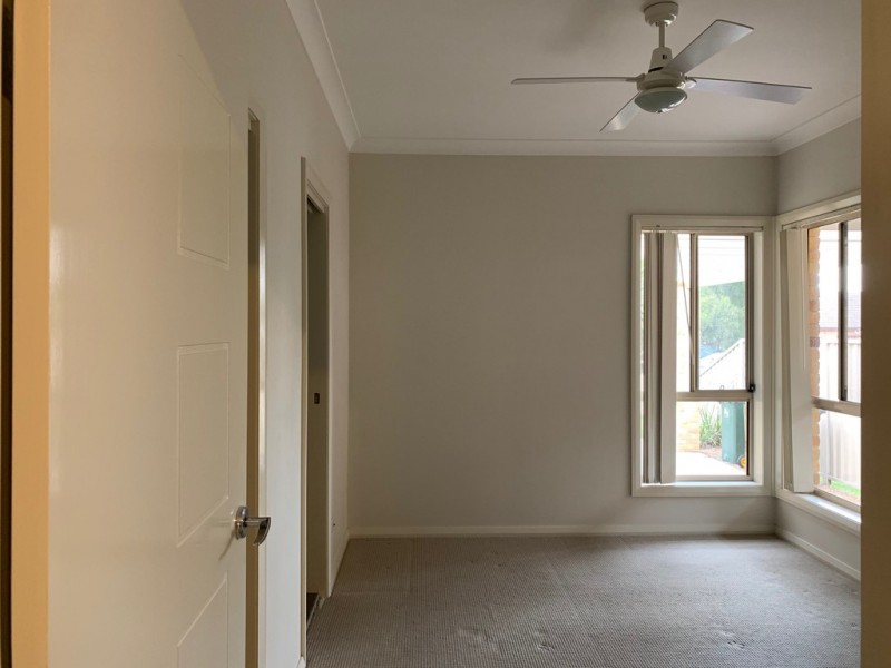 1/57 Edgar Street, Macquarie Fields NSW 2564