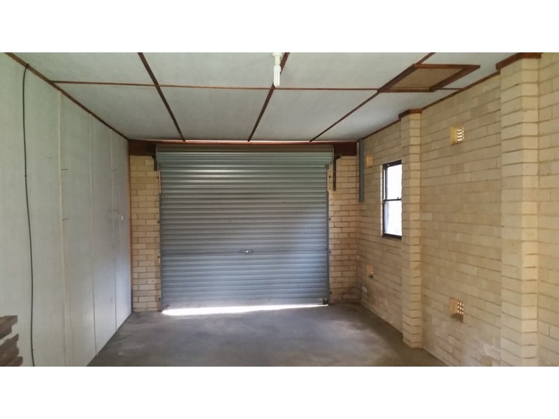 2 Bougainville Rd, Glenfield NSW 2167