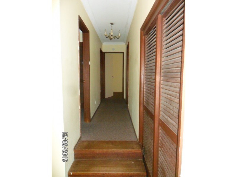 2 Bougainville Rd, Glenfield NSW 2167