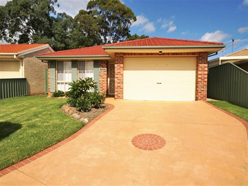 27 Wilkinson Crescent, Ingleburn NSW 2565