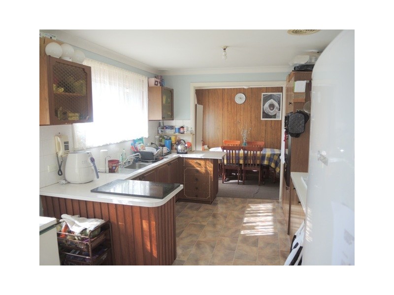 2 Birdsville Crescent, Leumeah NSW 2560