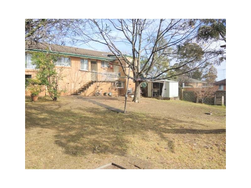 2 Birdsville Crescent, Leumeah NSW 2560