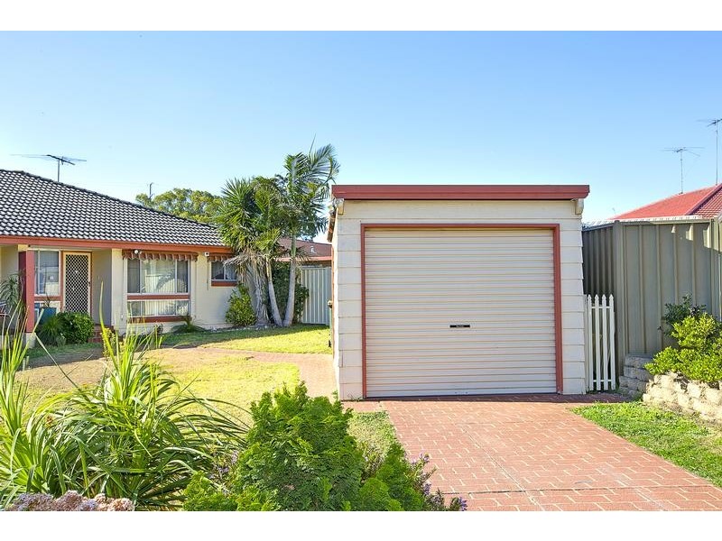 7 Oprey Close, Minto NSW 2566