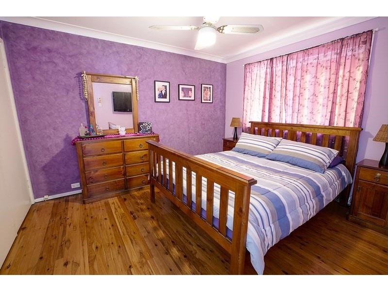 7 Oprey Close, Minto NSW 2566