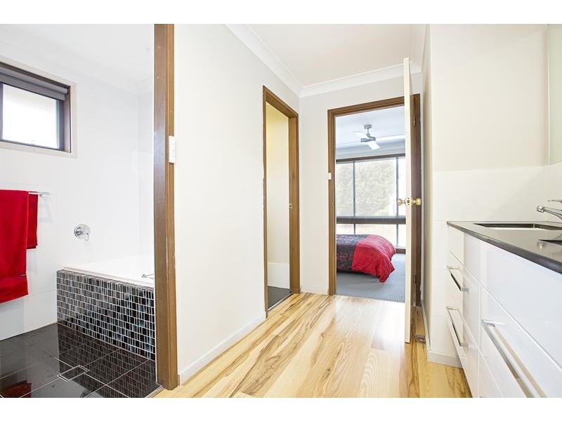 16 Clement Place, Ingleburn NSW 2565