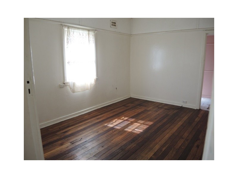 21 Pritchard Road, Macquarie Fields NSW 2564