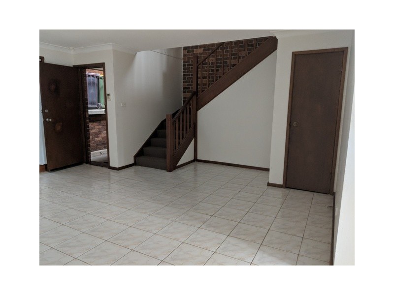 12/6 Jacquinot Place, Glenfield NSW 2167