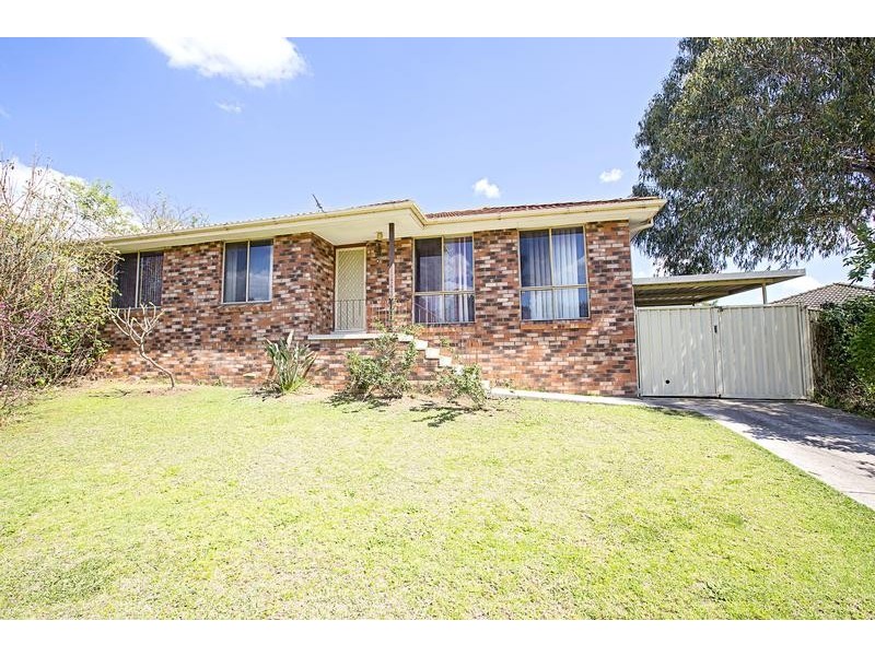 6 Merryweather Close, Minto NSW 2566