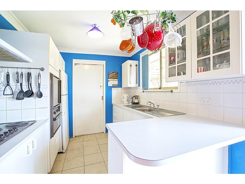 6 Merryweather Close, Minto NSW 2566