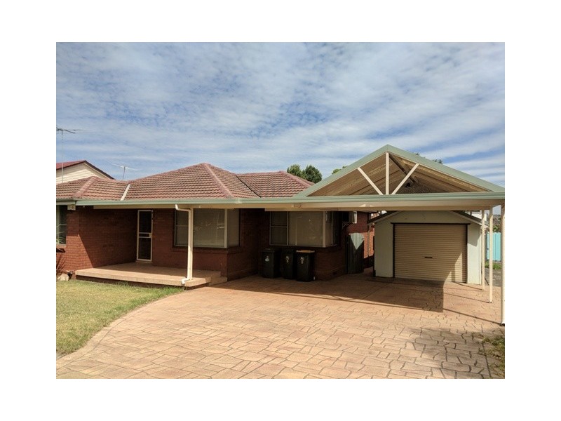 8 Hurlstone Avenue, Glenfield NSW 2167