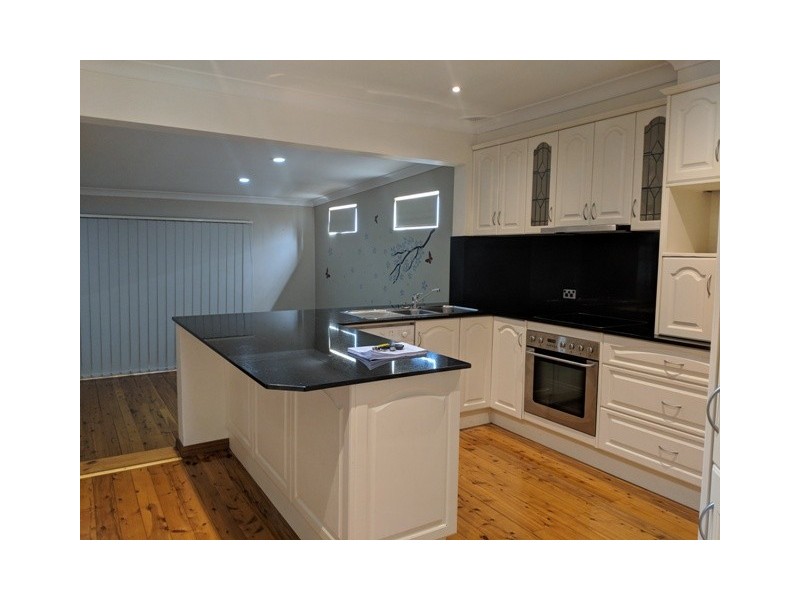 8 Hurlstone Avenue, Glenfield NSW 2167