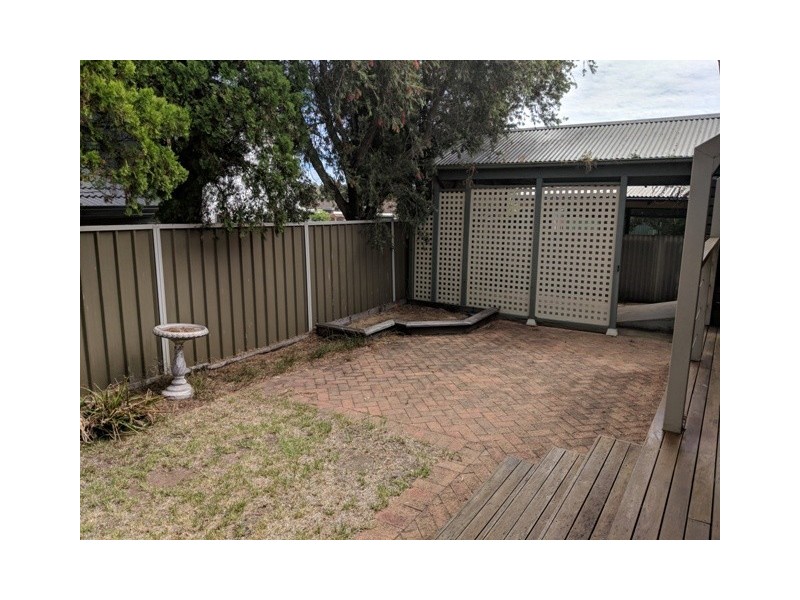 8 Hurlstone Avenue, Glenfield NSW 2167