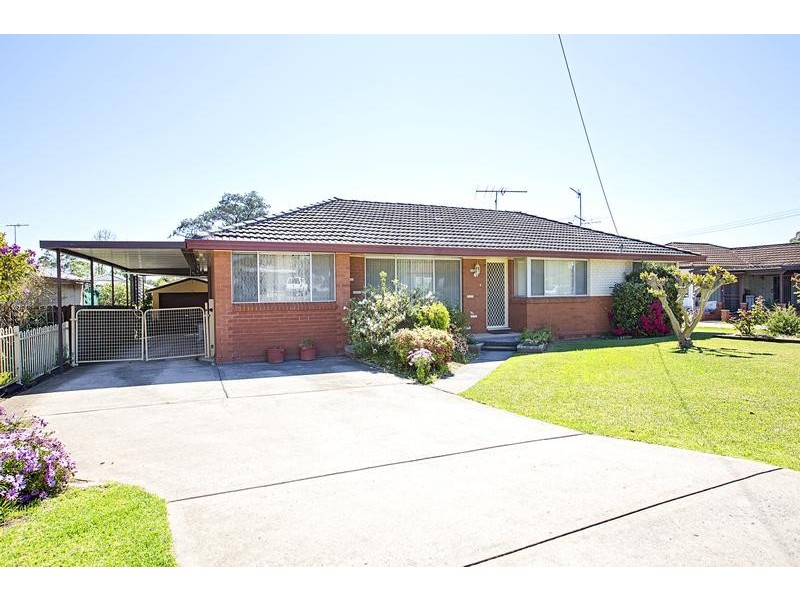 37 Kent Street, Minto NSW 2566